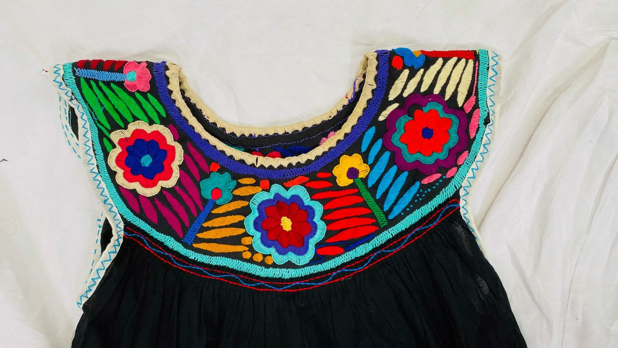 Mexican Embroidered Dress. Chiapas. XS-M